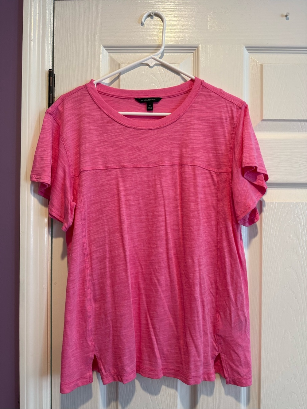 Banana Republic Hot Pink Short Sleeve Crewneck Tee